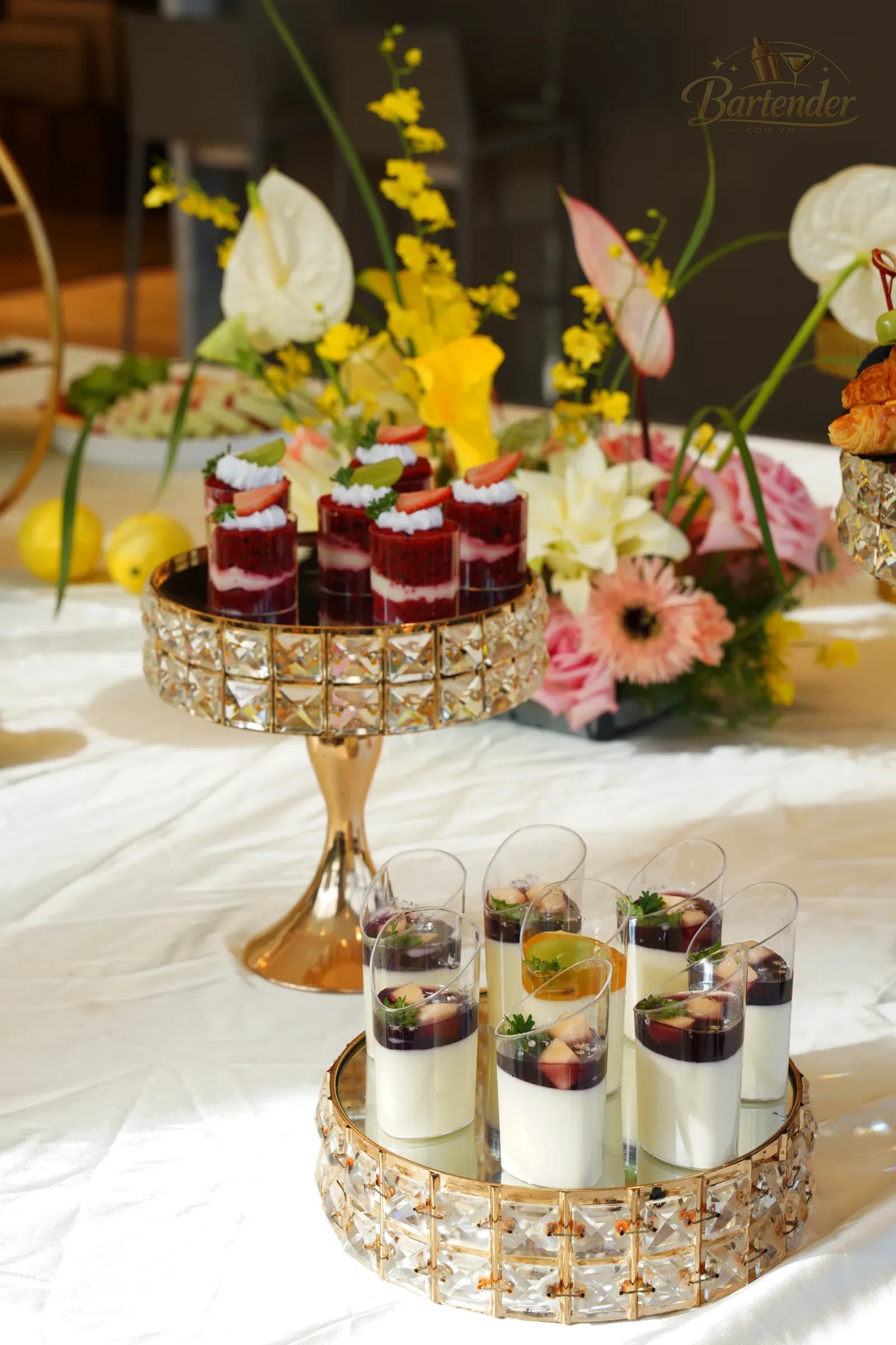 Quầy cocktail hội nghị khách hàng ngành bất động sản — 22