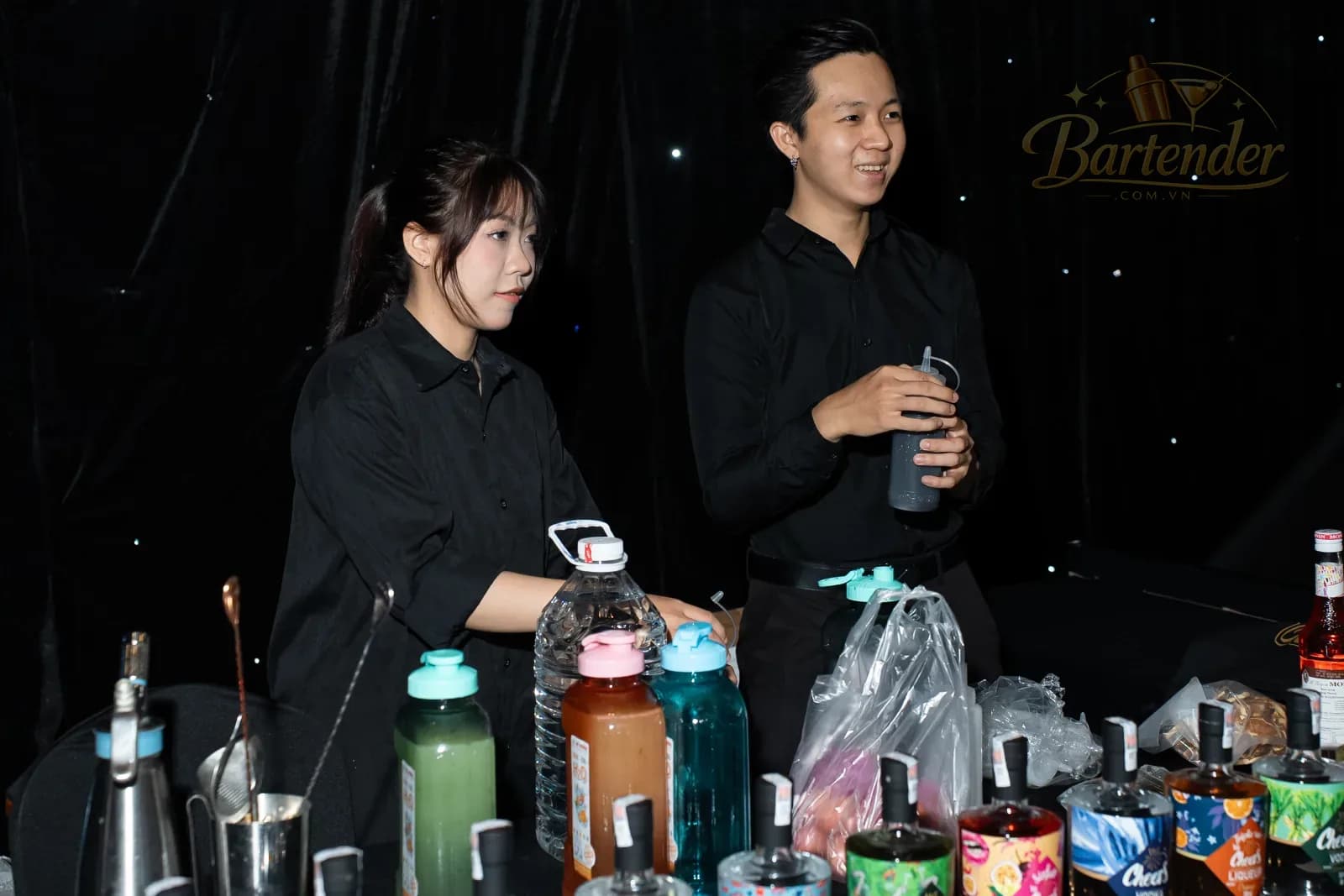 Quầy cocktail lễ ra mắt loa d&b audiotechnik — 19
