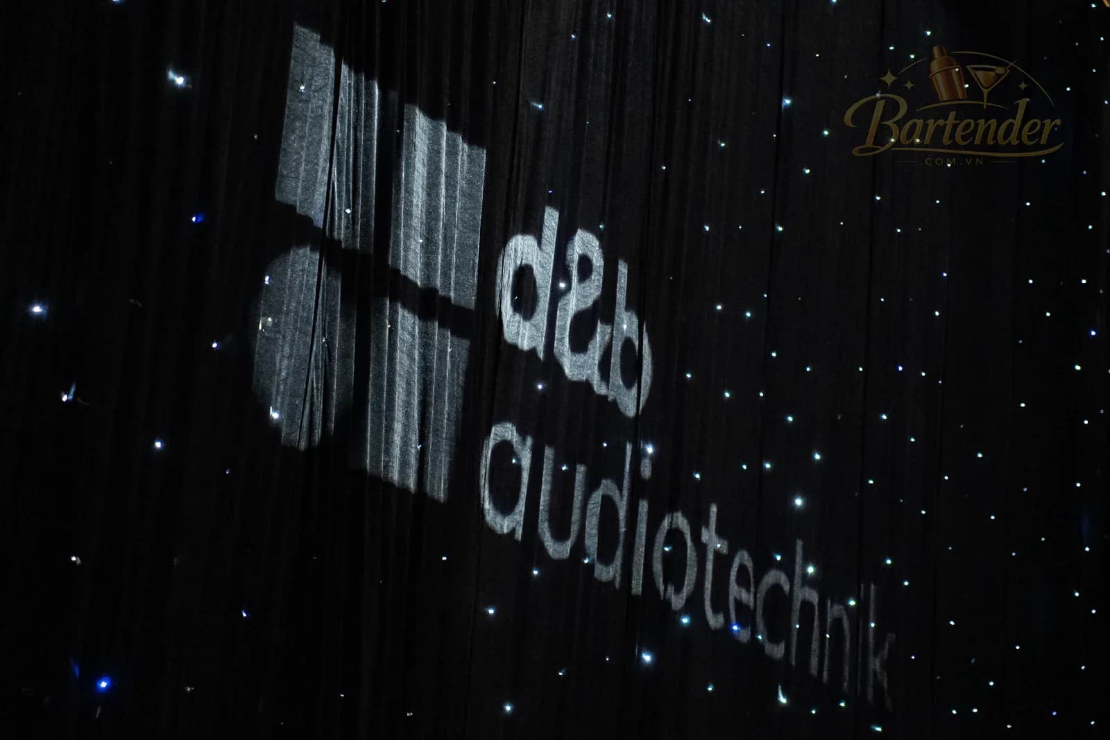 Quầy cocktail lễ ra mắt loa d&b audiotechnik — 21