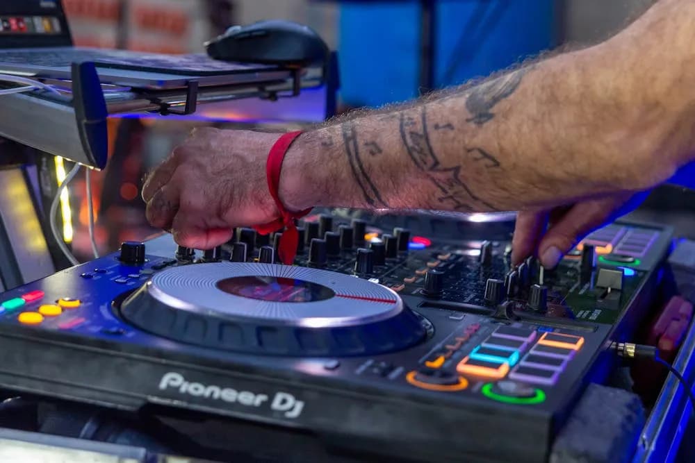 DJ Quốc Bảo